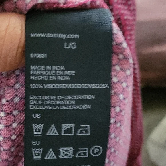 NWOT Hilfiger Women's Long Sleeve Printed Blouse Size L - Picture 9 of 9